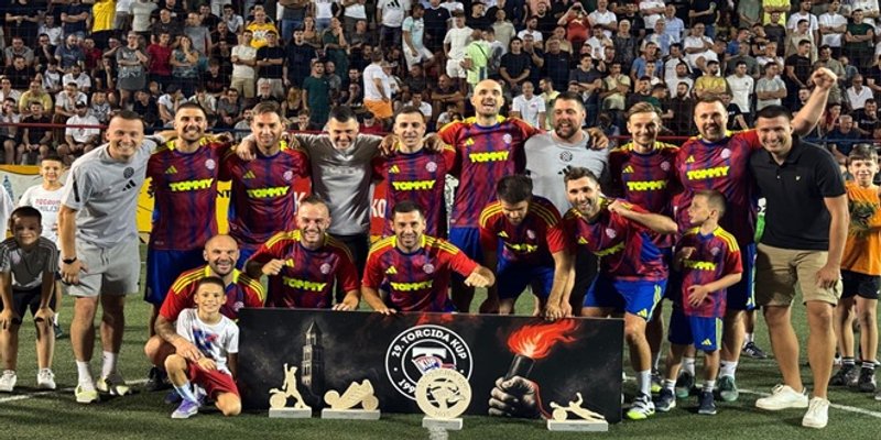 VIDEO Hajduk osvojio veteranski turnir Torcida kupa!