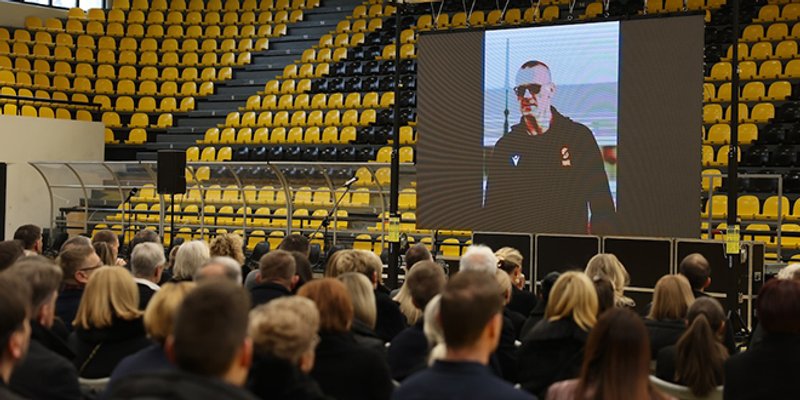 GRGA, VIDIŠ LI? Tvoja 'radnička klasa' donosi trofeje! 