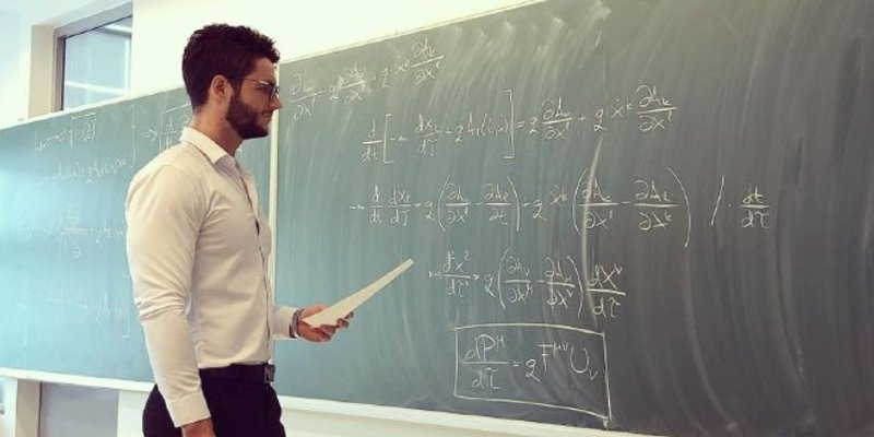 SPLIĆANIN 'GOSPODIN SAVRŠENI' Toni Šćulac doktorirao je s 27 godina, u slobodno vrijeme bilda