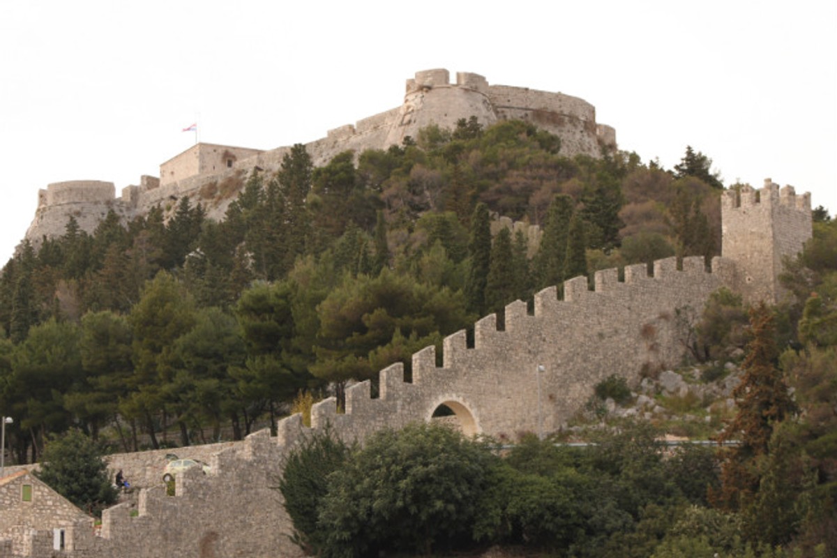 Pročitajte kako je alžirski beg Uluč-Ali napao Hvar i koje su se sve svjetske sile borile za otok