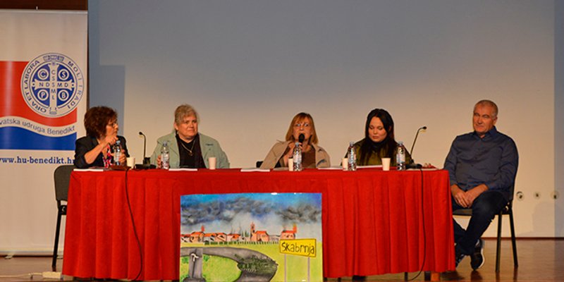 Predstavljen zbornik s 250 učeničkih radova 'I u mom gradu Vukovar svijetli'