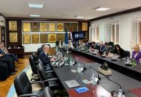 GRADSKO VIJEĆE UŽIVO Sjednicu prate pravoslavni svećenici, Ivošević na hodniku. Opet su planirali rušiti kvorum