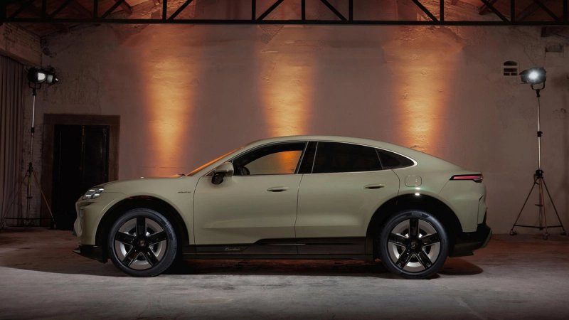 Novi Porsche Cayenne Coupé inspirirani su legendarnim oblikom modela 911