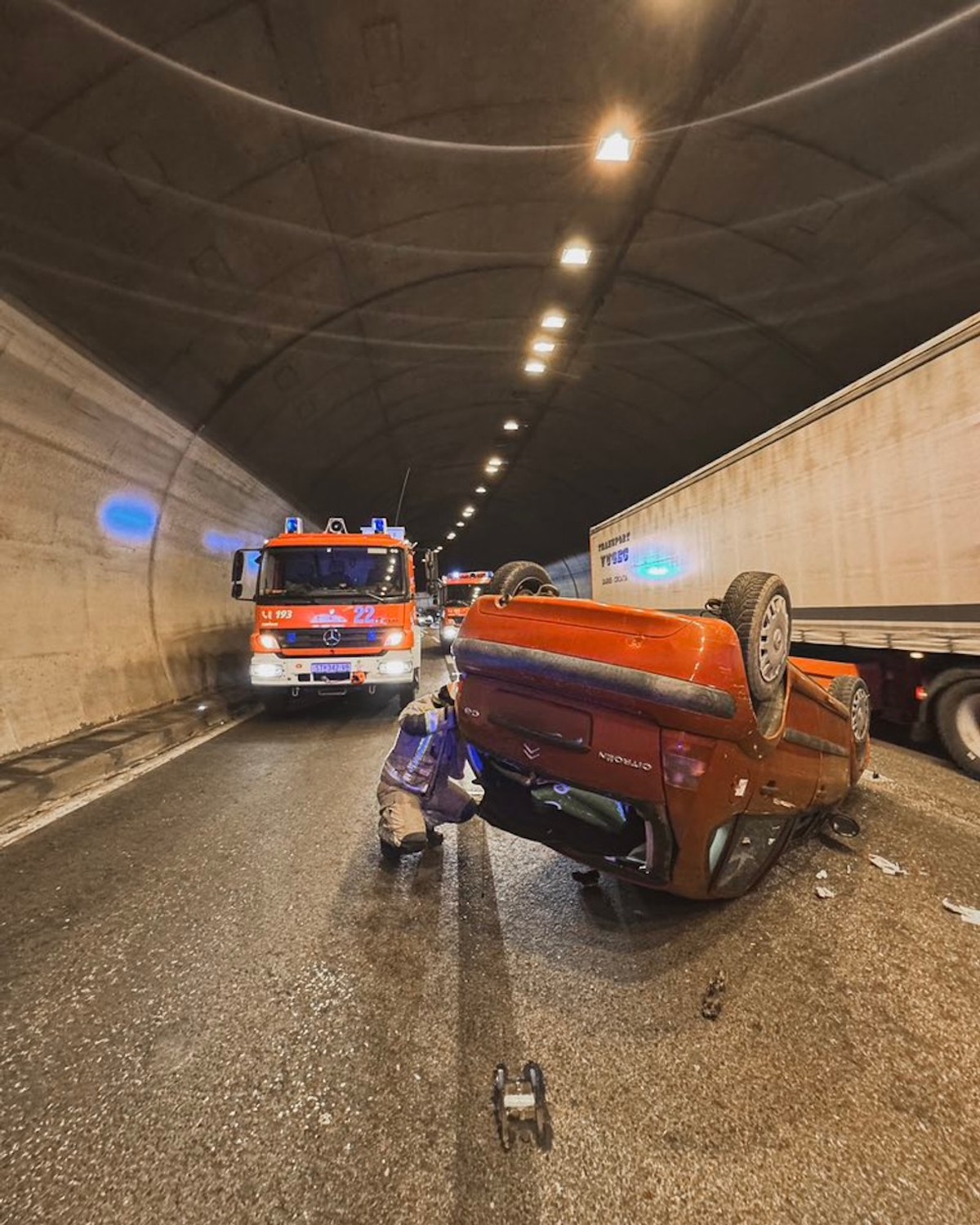 Vatrogasci objavili fotografije nesreće u tunelu Klis Kosa