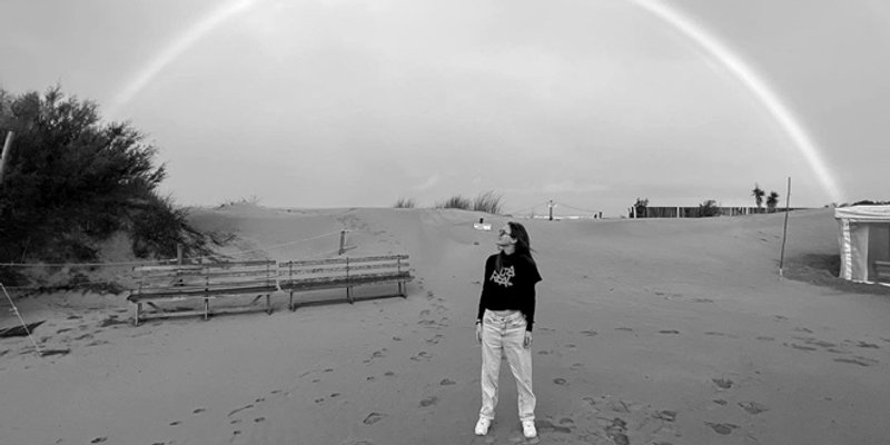 TUŽNA VIJEST Glumica preminula zbog komplikacija nakon popularnog estetskog zahvata