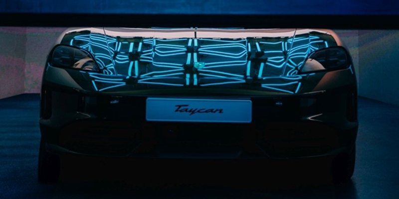 FOTOGALERIJA Na nesvakidašnjoj večeri premijerno predstavljen novi Porsche Taycan