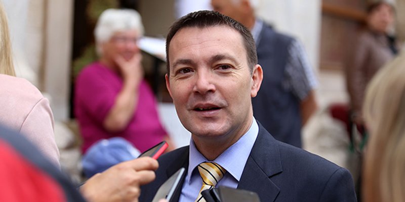 Arsen Bauk 'podsjetio' da je Franjo Tuđman bio predsjednik Partizana