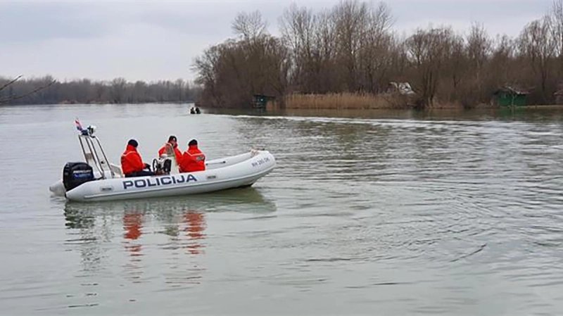 Policija otkrila detalje tragedije u Dravi: Maloljetnika povukla riječna struja, nije više izronio