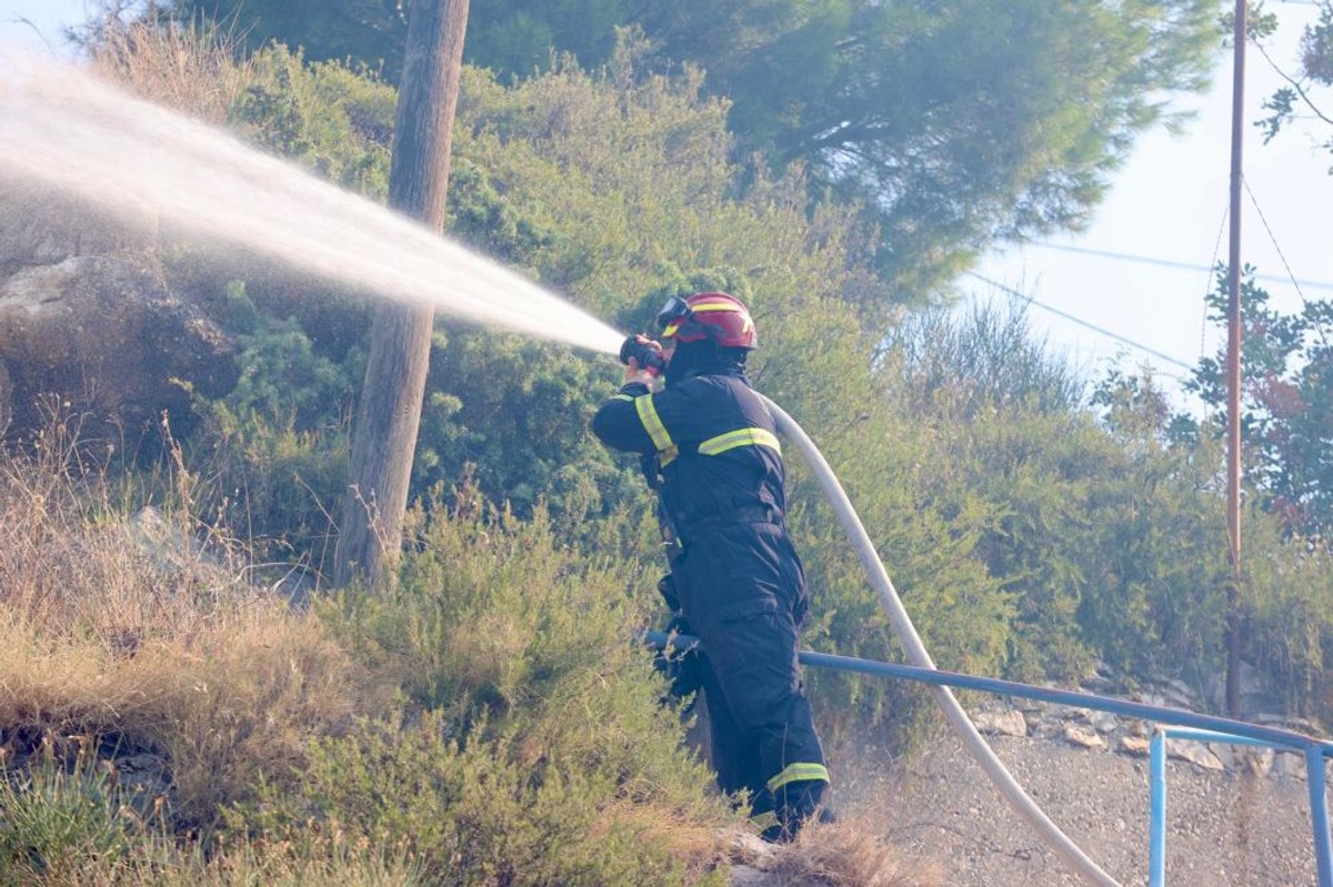 Požar u Krilu | foto: Veljko Martinović