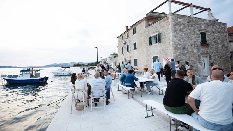Kaštela ka' srce Jadrana: Guštalo se u vrhunskim vinima i autohtonoj spizi