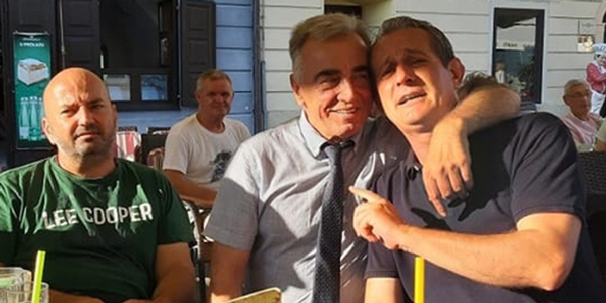 PRIČA NIKICE BURIĆA - SAMOBORCA Vukovarski suborci su ga zvali 'samostalna satnija', a plakali su kada im je naredio da idu u proboj bez njega