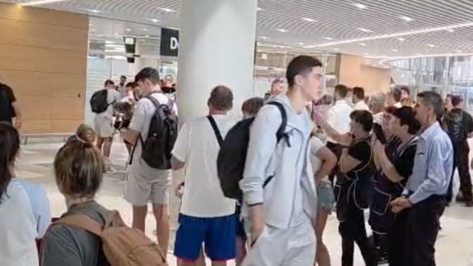 UŽIVO: Hajdukovci sletjeli i krenuli prema Poljudu