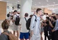 UŽIVO: Hajdukovci sletjeli i krenuli prema Poljudu