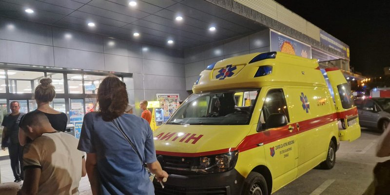 DRAMA KRAJ LIDLA Pokušao izvući ključeve iz šahte pa upao u nju. Vadili ga vatrogasci