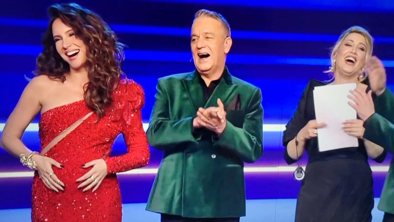 OSTALI SU ŠOKIRANI Lijepa hrvatska glumica tijekom emisije otkrila da je trudna!