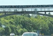 Riječani istaknuli poruku na ulazu u grad, uoči dvoboja s Hajdukom