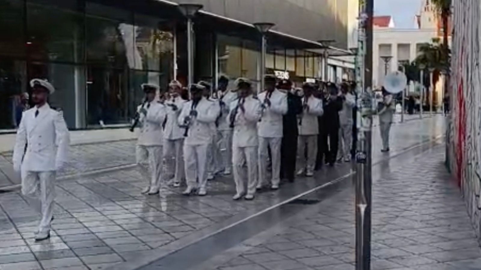 CENTAR SPLITA Dan vam mora biti dobar kada počne ovom izvedbom orkestra, pogledajte video snimljen u 7.30 sati