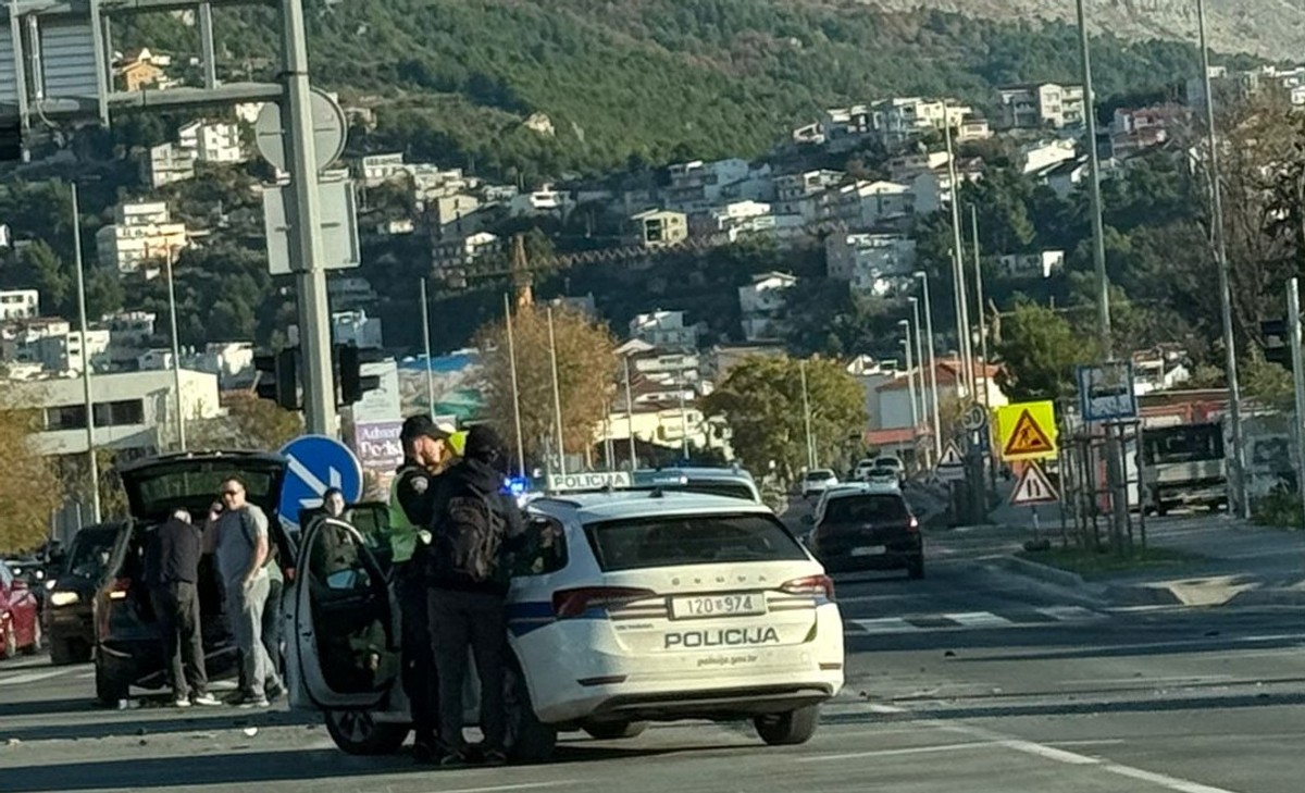 FOTO Teška prometna na križanju Stobreča i TTTS-a