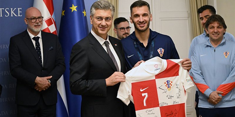 Premijer Plenković u Banskim dvorima primio brončanu futsalsku reprezentaciju