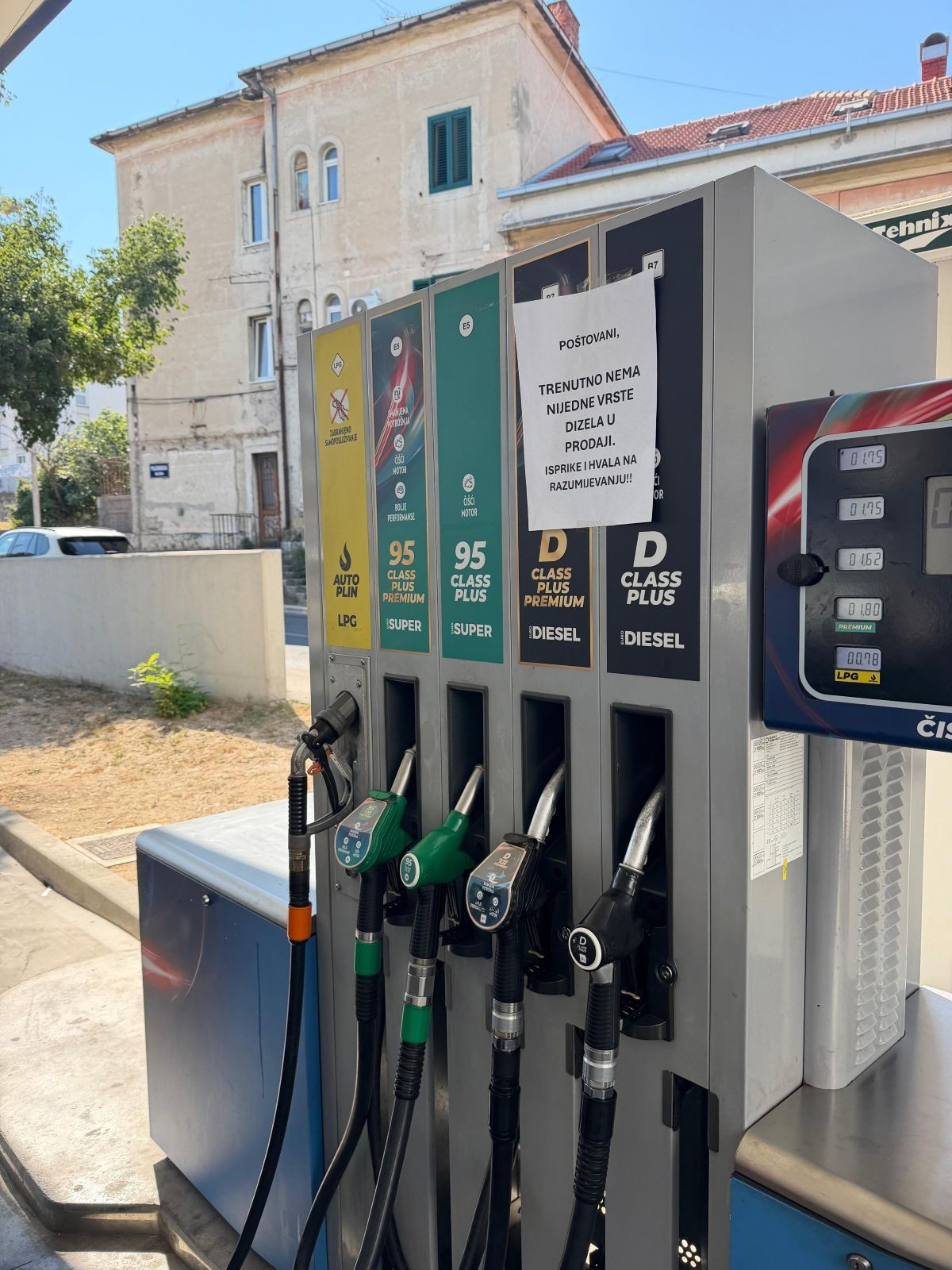 NESTAŠICA Na benzinskoj postaji u Splitu nema dviju vrsta goriva
