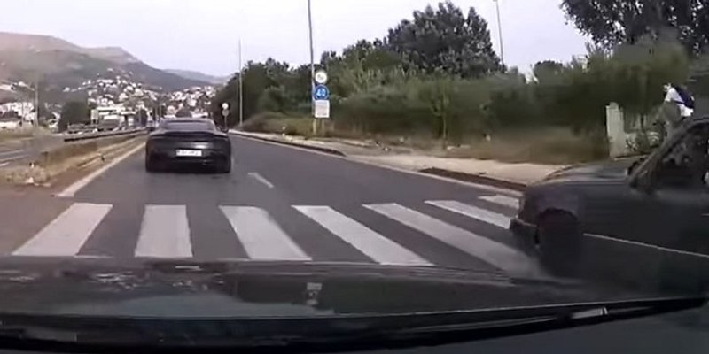 UHVAĆEN NA DJELU Prošao kroz crveno s probušenom gumom i burekom u ruci