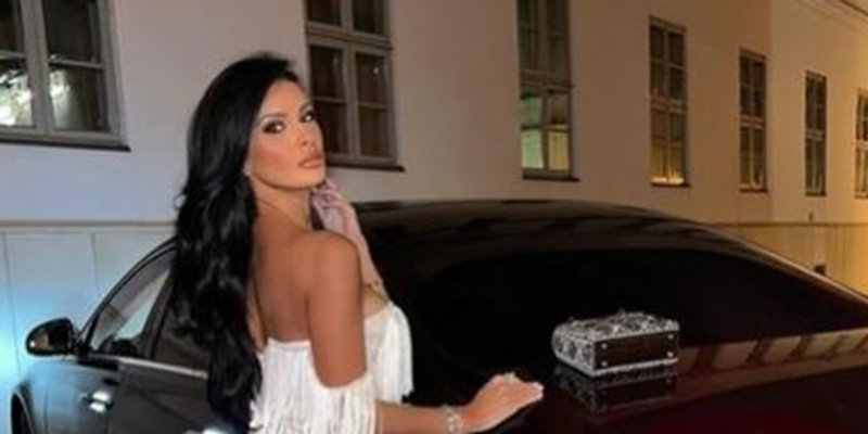 VJETAR NA CESTI Fatalnoj Sinjanki ne smeta nevrijeme, 'opalila' po gasu