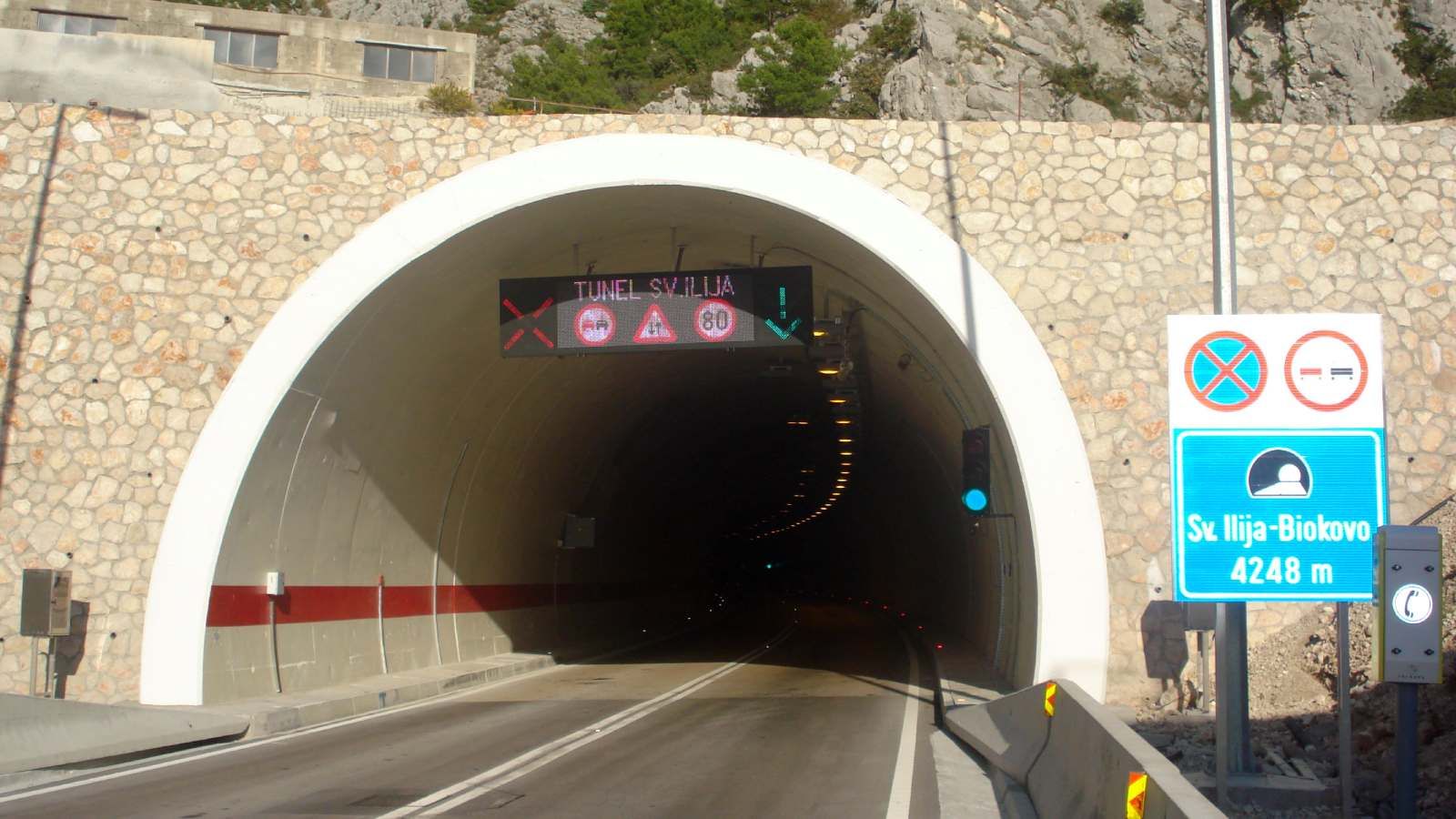 Promet kroz tunel Sv. Ilija bio je prekinut, policija objasnila o čemu se radilo