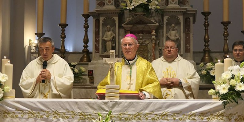 FOTOGALERIJA: U Samostanu sv. Frane na Obali svečano proslavljen blagdan sv. Ante