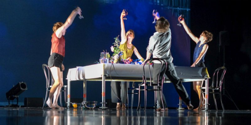 IKS Festival počeo s predstavom 'Deep dish': Obilje, raskoš, obijest i neminovna propast