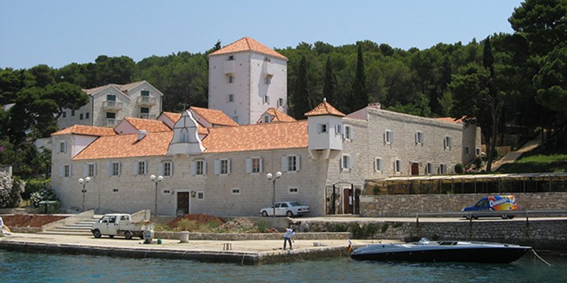 Šoltani su se utvrdama branili od gusara i Turaka, a Martinis-Marchi je najljepši dvorac na dalmatinskim otocima