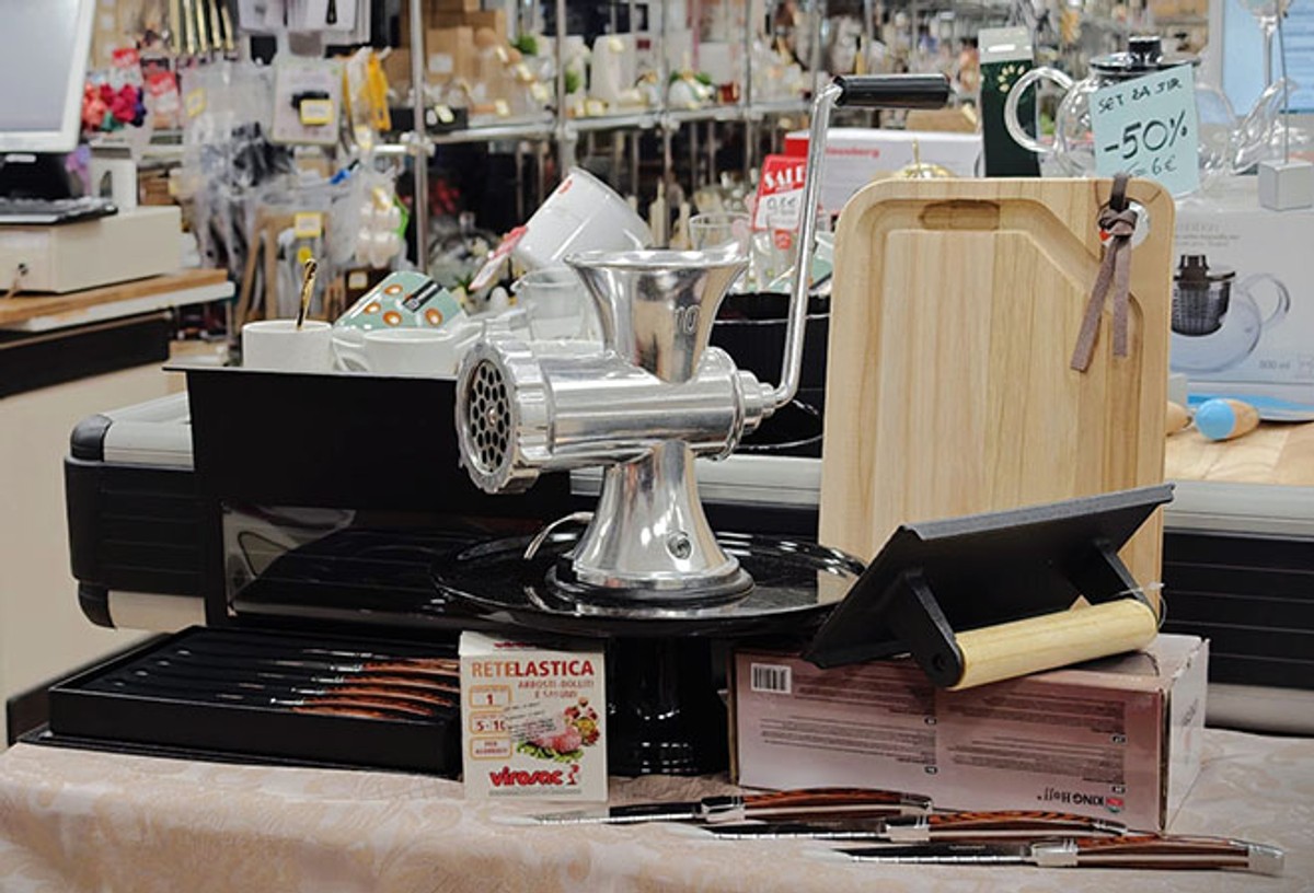 U NIRS-u 15% popusta na sve, osvojite i set za meso