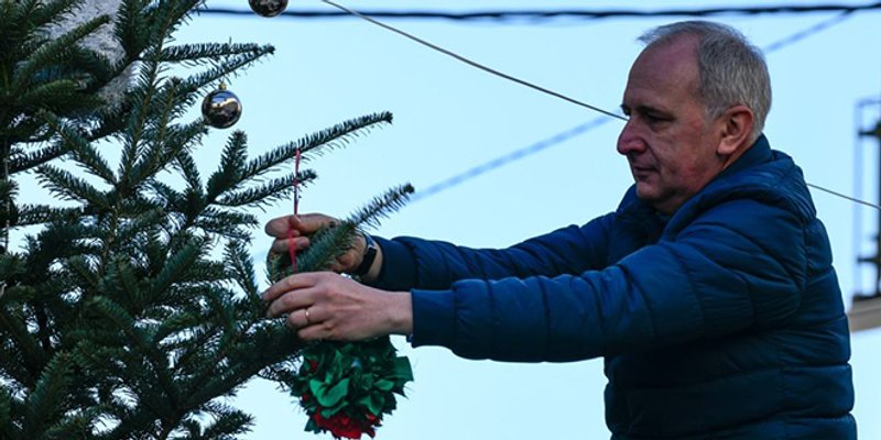 Andro Krstulović Opara objavio na Facebooku jednu rečenicu i dvije fotografije, s tim je sve rekao...