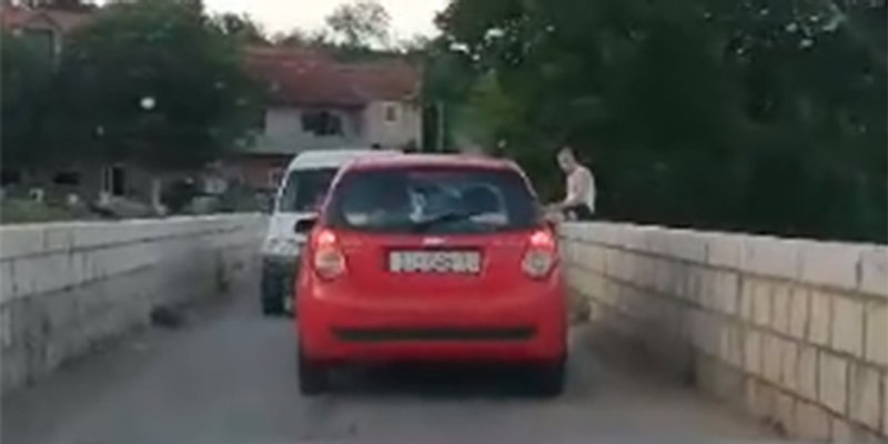 VIDEO Ne ide baš lako kada se u Cetinskoj krajini netko nekome treba maknuti s puta...