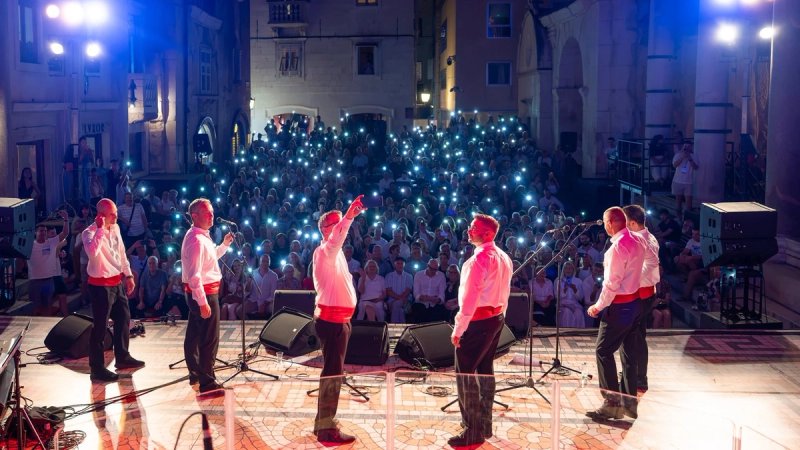 Klapski spektakl stiže u Žrnovnicu: Nakon 17. smotre, veliki koncert klape Cambi
