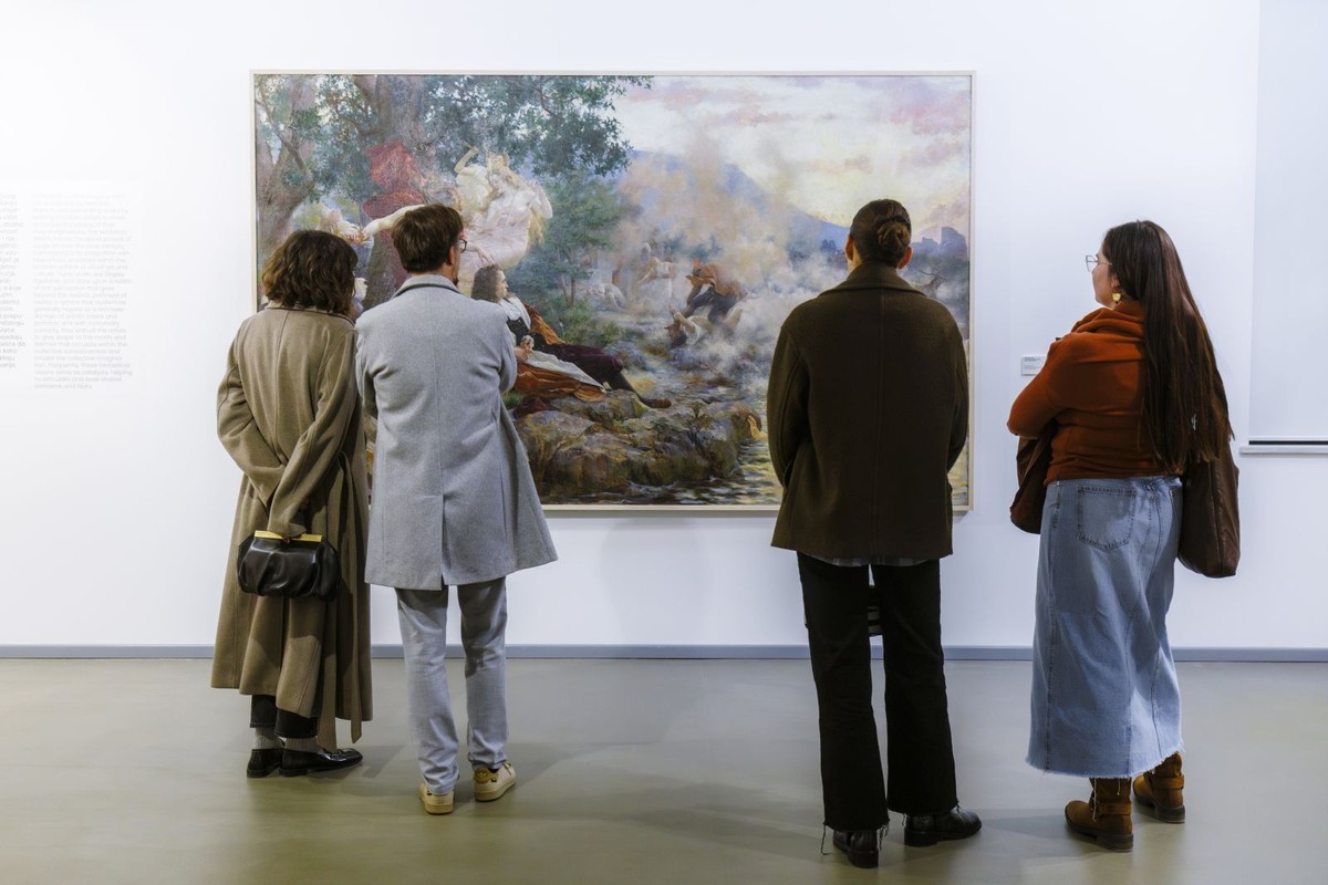 FOTOGALERIJA Značajan interes za izložbu 'Između snova i jave' u Sinju