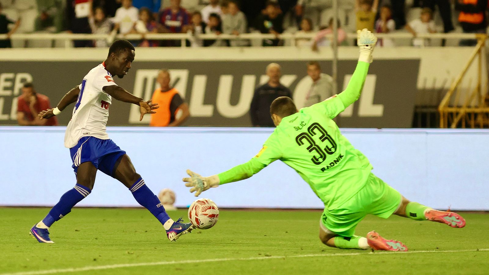 Bamba ušao u 69. minuti, njegova reprezentacija teže od očekivanog stigla do pobjede