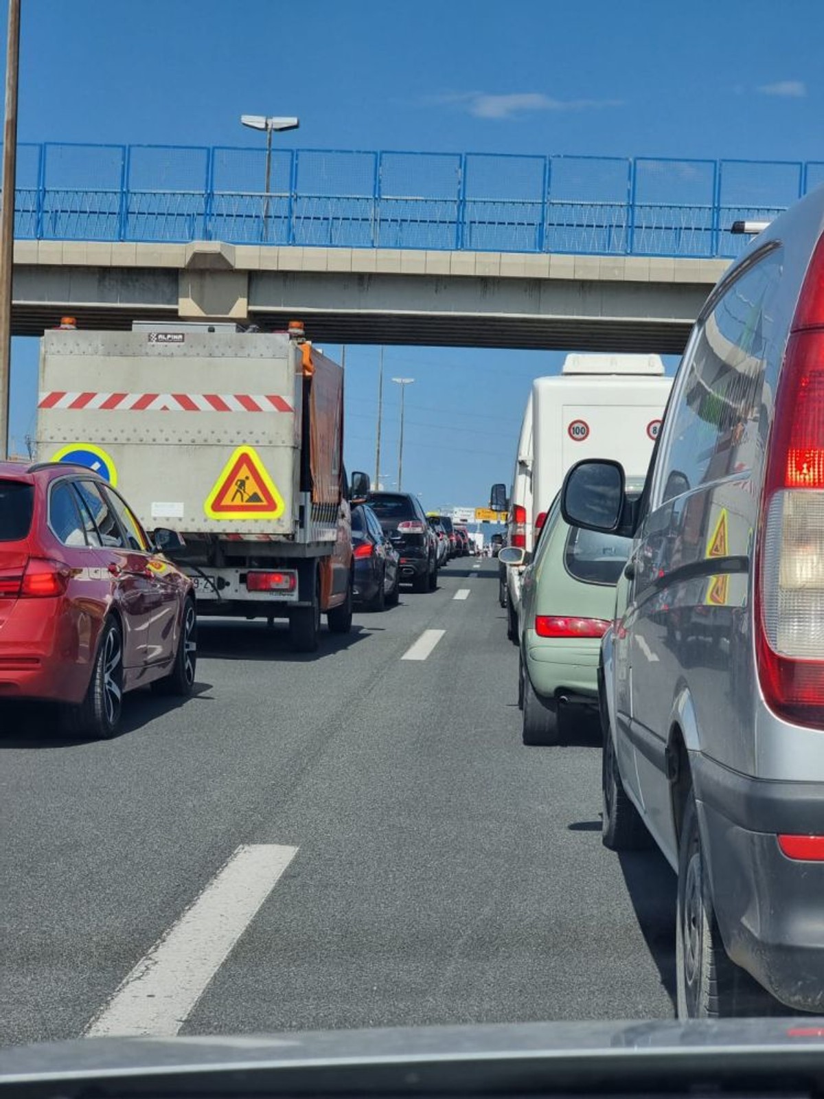 Prometna u Kaštel Gomilici