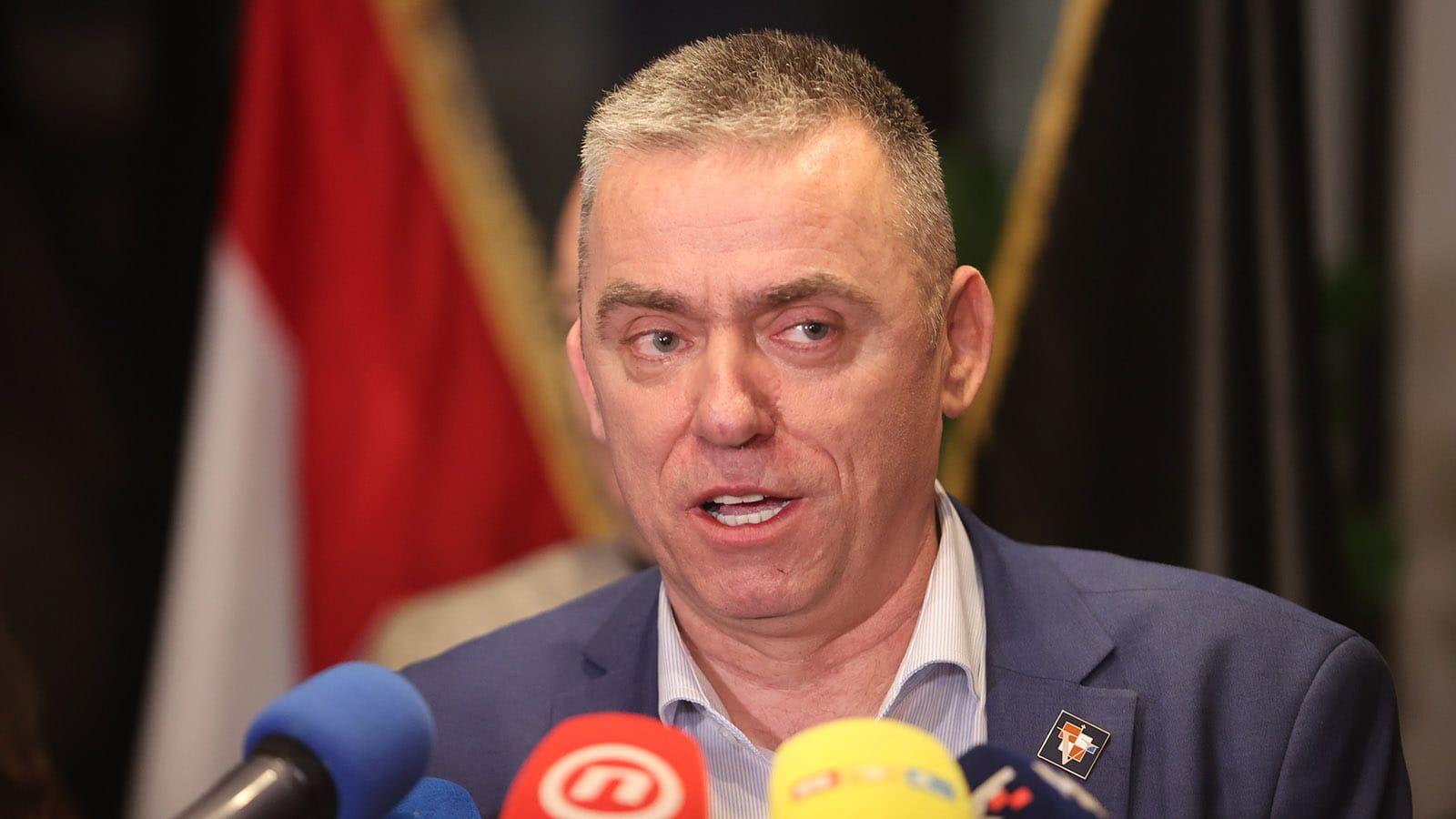 OBJAVIO I FOTOGRAFIJU: 'Orešković spominje ustavna prava, a ja sam za svako slovo Ustava dobio kundakom u rebra i potiljak'