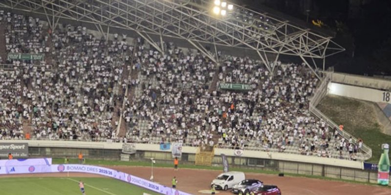 VIDEO: Zagužvalo se na dječjoj tribini