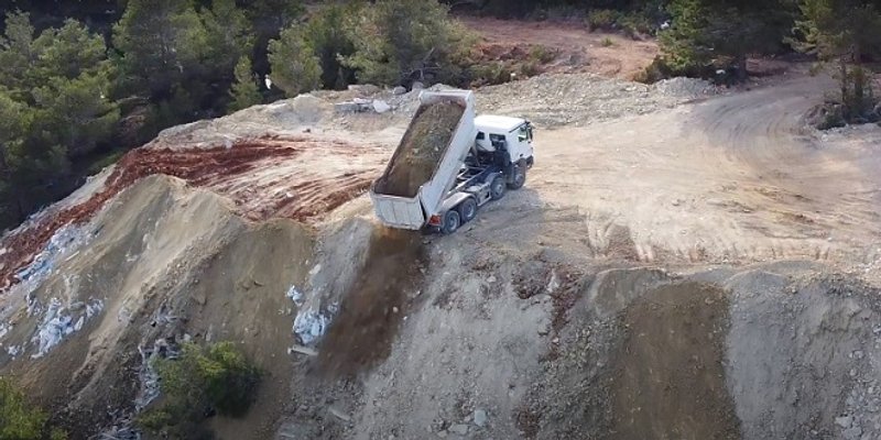 VIDEO Ekocid tisućama tona ilegalnog građevnog otpada