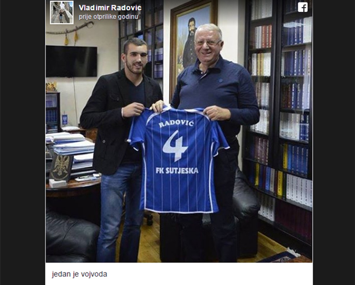 Srpski nogometaš Vladimir Radović ostao bez angažmana u Zmaju zbog fotografije sa Šešeljem