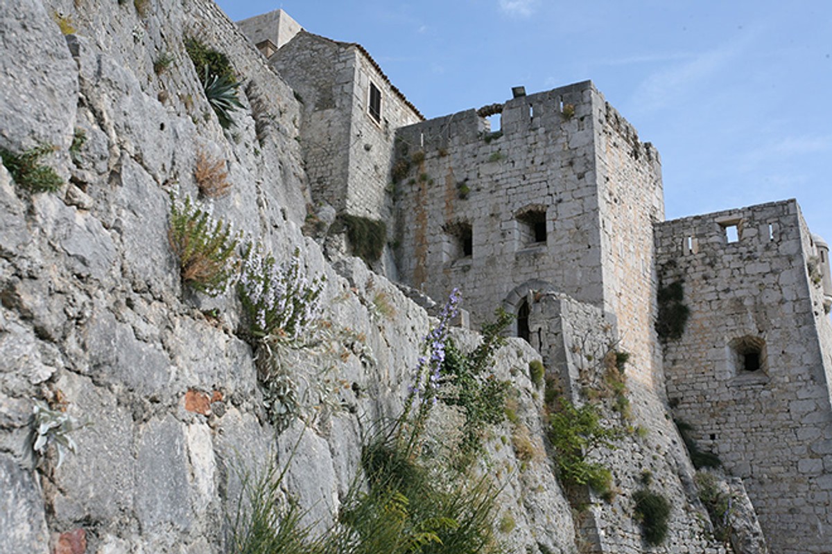 Turistička atrakcija na Tvrđavi Klis: Uskoro kreće izgradnja nove ljetne pozornice