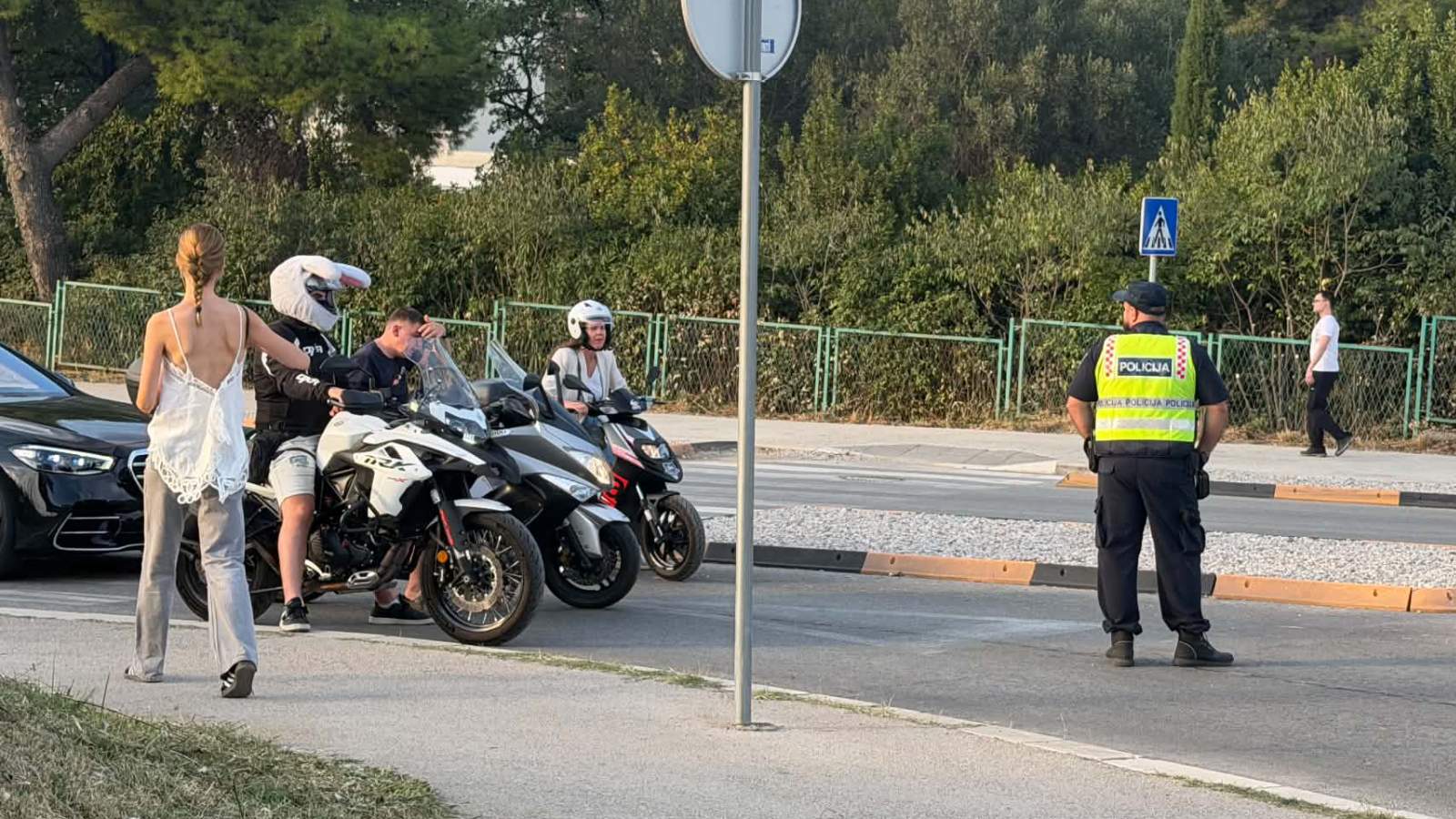 VIDEO Štićena kolona prošla Splitom: Pogledajte kako je izgledala blokada u Bračkoj