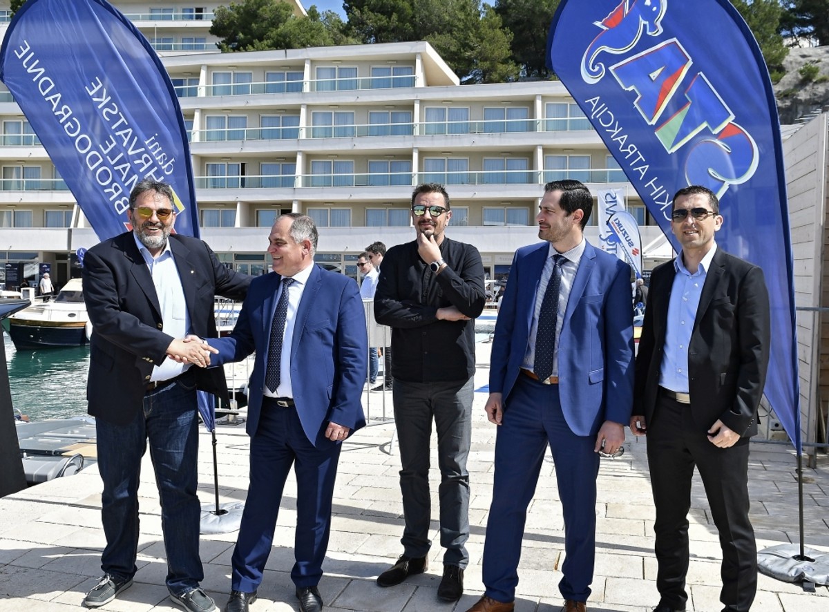 Svečano otvoreni 10. Dani hrvatske male brodogradnje i Sajam turističkih atrakcija | Foto: Joško Šupić