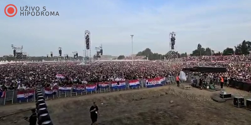 VIDEO ZA NAJEŽIT SE: Pogledajte kako 300.000 ljudi pjeva domoljubnu pjesmu koja je 1991. okupila najbolje hrvatske pjevače!