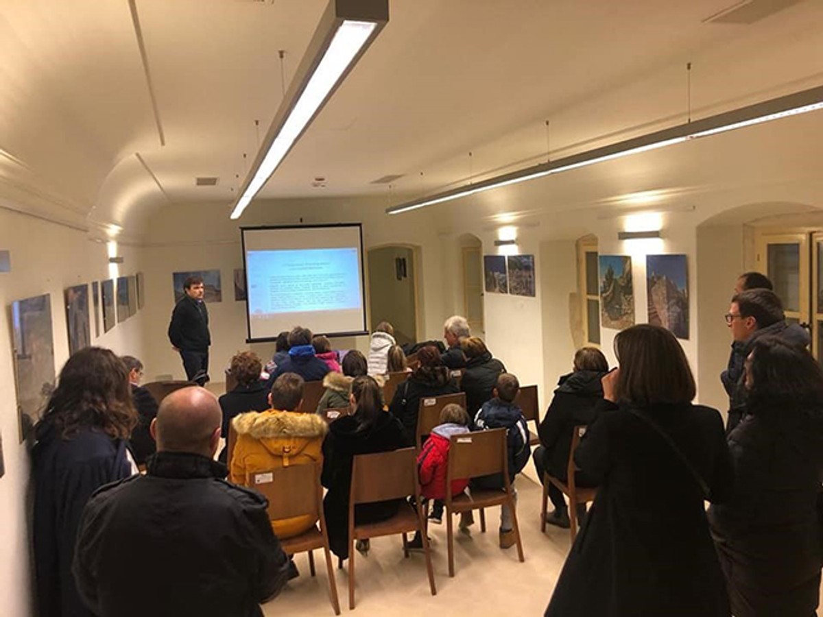 MATE BOŽIĆ ZA DALMATINSKI PORTAL Što znači riječ Hrvat, kada se prvi put spominje i što povjesničarima stvara nedoumice?