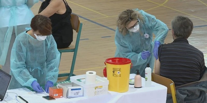 Stručnjaci objasnili kako se trebate družiti s prijateljima koji nisu cijepljeni