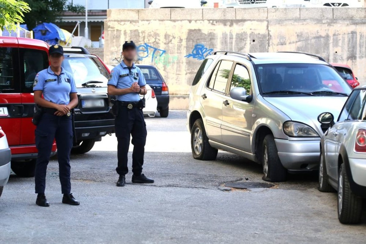 Eksplozija automobila na Tablama | foto: Veljko Martinović