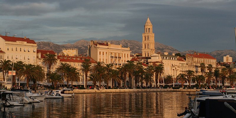 AKCIJA U CENTRU SPLITA Trojica uhićena s kokainom u poznatom restoranu na Rivi