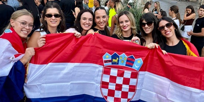 PRIJATELJICE IZ IMOTSKOG 'Ovaj koncert se baš ovdje trebao održati zato što smo svi mi domoljubi, volimo Hrvatsku'